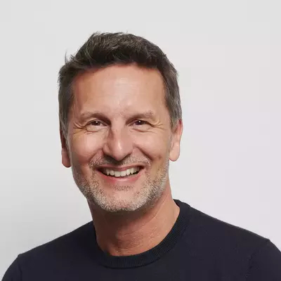 LM FLYING T Maximilian Büsser 2