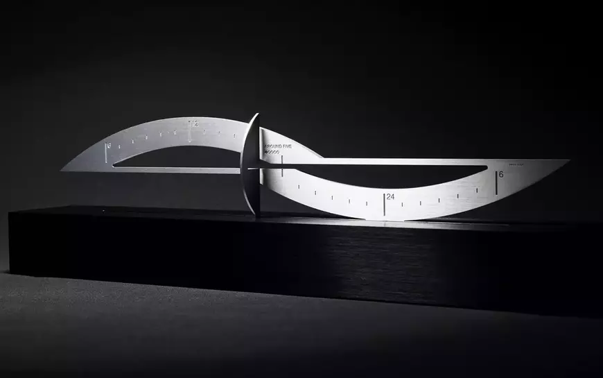 Sculpture du Temps - Aluminum