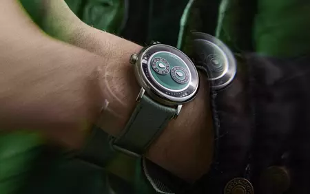 M.A.D.2 GREEN WRIST SHOT 1