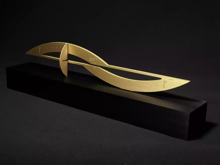 Sculpture du Temps - Polished brass