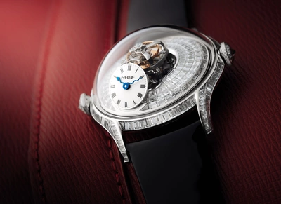 LM Flying T Baguette<br/>Lifestyle 2