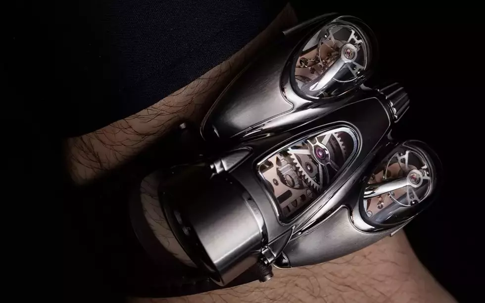 TWIN BALANCE WHEELS
