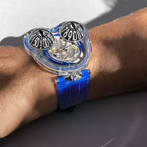 HM3 Frog X Blue - Lifestyle 1